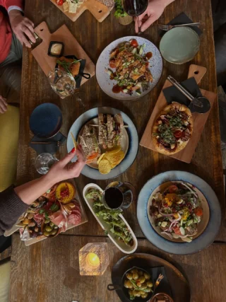 Instagram post from restaurant.de.waagh. This post is in position 1.