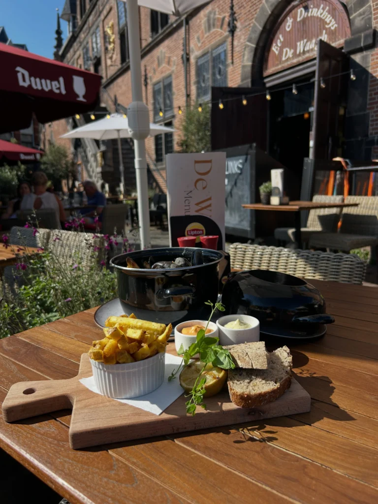 Instagram post from restaurant.de.waagh. This post is in position 1.