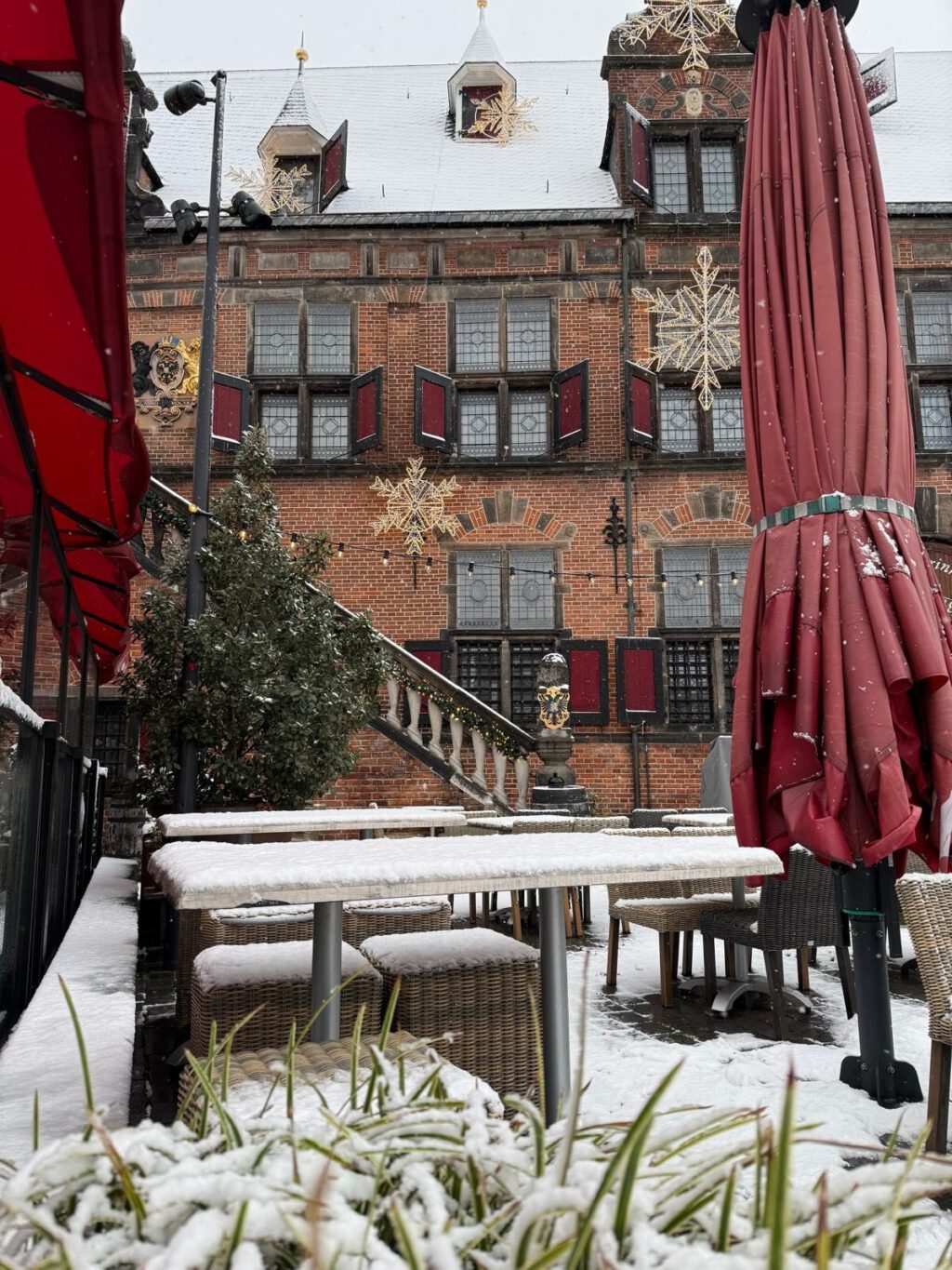 Instagram post from restaurant.de.waagh. This post is in position 3.