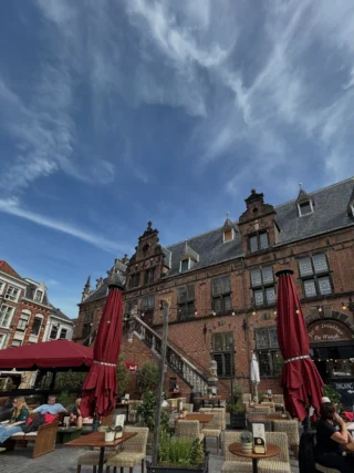 Instagram post from restaurant.de.waagh. This post is in position 1.