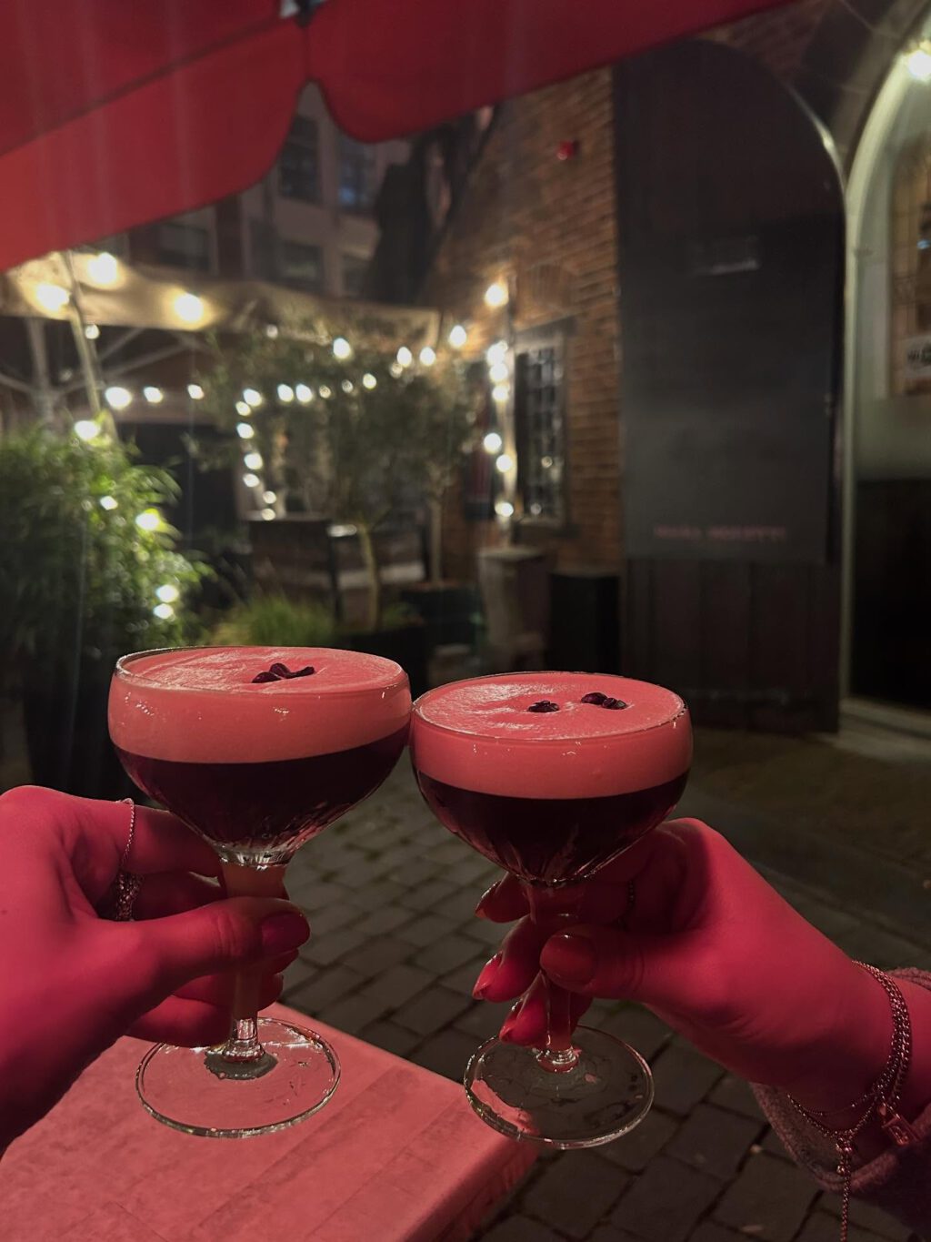 Instagram post from restaurant.de.waagh. This post is in position 1.