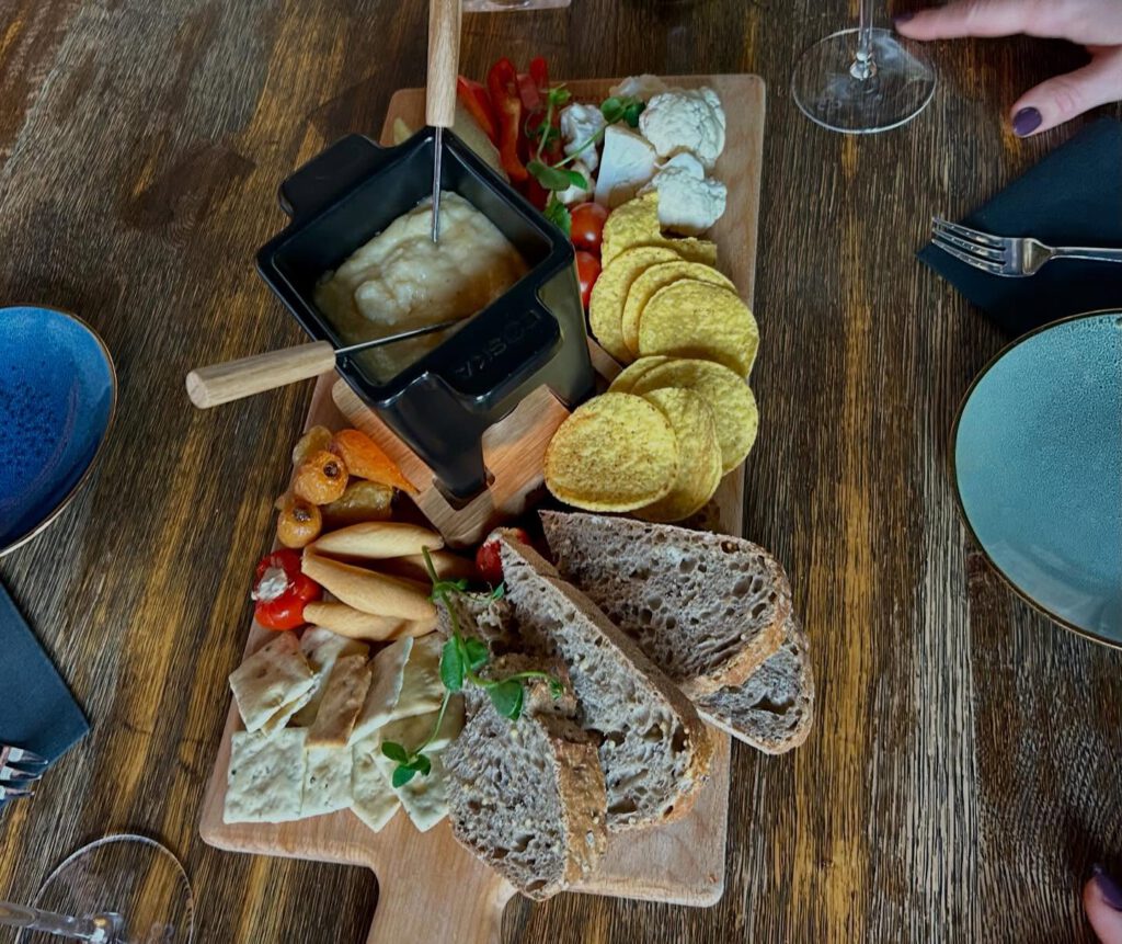 Instagram post from restaurant.de.waagh. This post is in position 1.