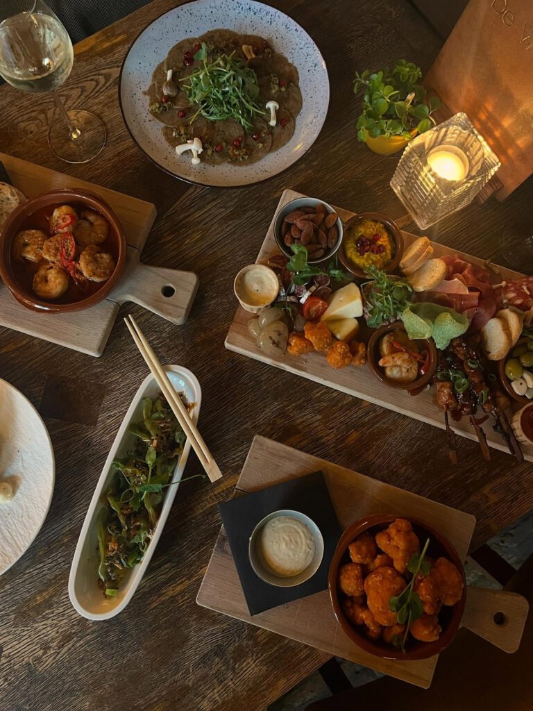 Instagram post from restaurant.de.waagh. This post is in position 1.