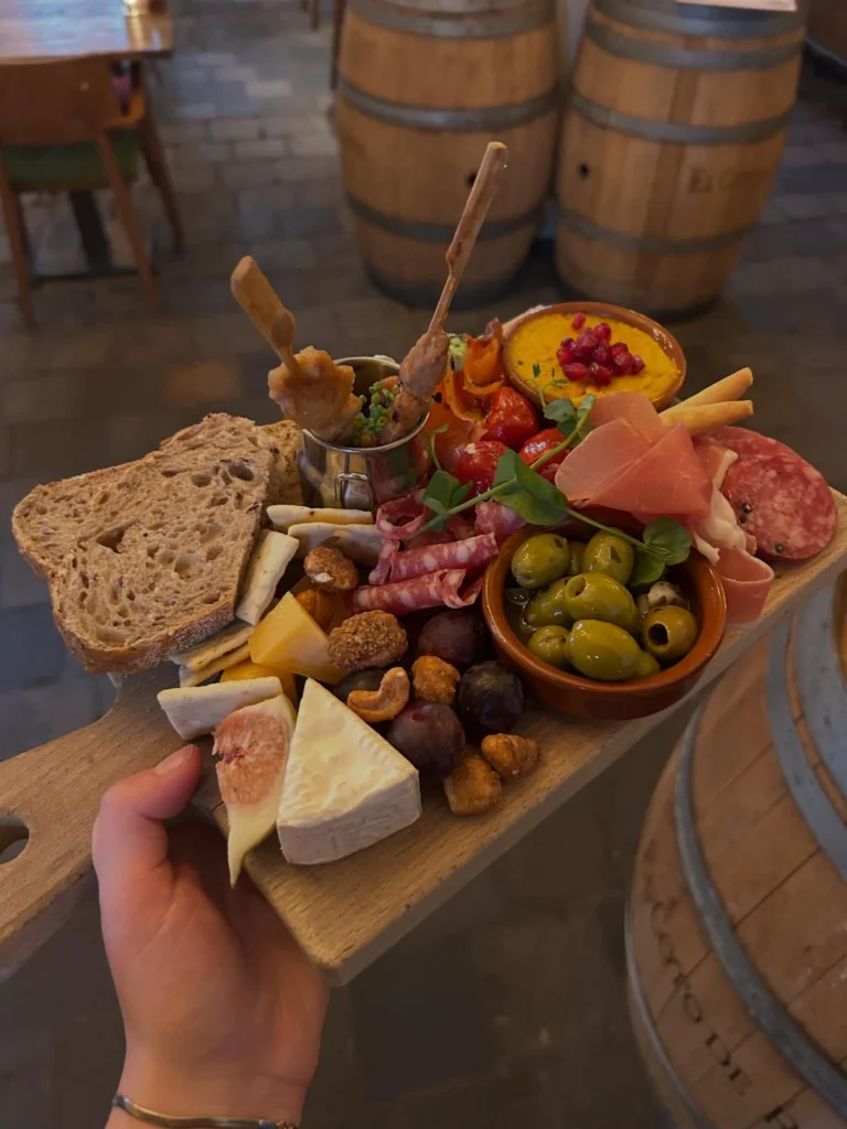 Instagram post from restaurant.de.waagh. This post is in position 4.